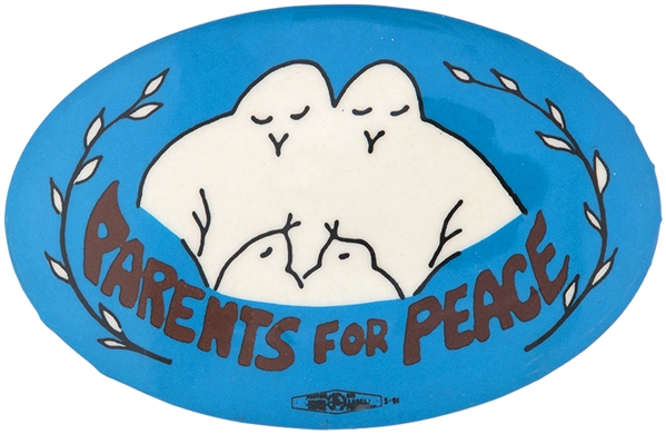 PARENTS FOR PEACE / CIRCA 1981 USA – CENTRAL AMERICA INVOLVEMENT OVAL BUTTON. 