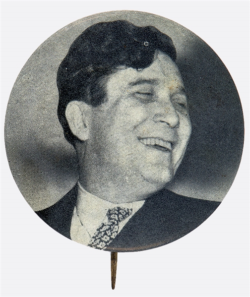 SMILING WILLKIE 1940 PRESIDENTIAL CAMPAIGN BUTTON.