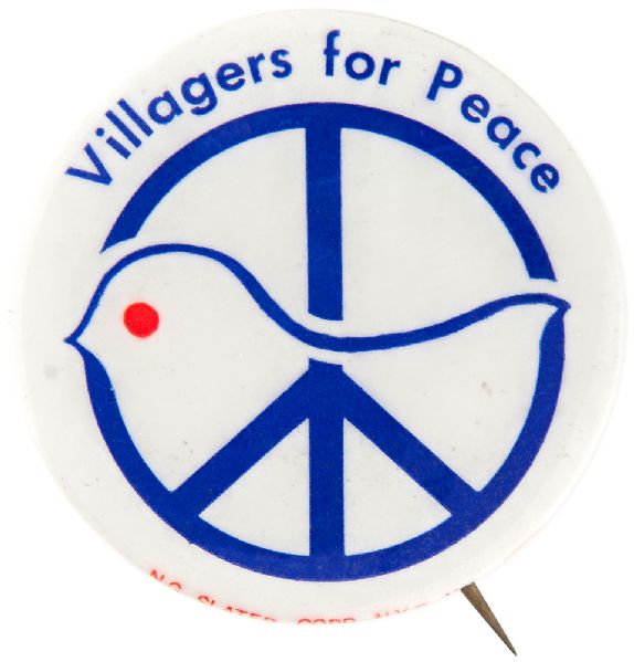 “VILLAGERS FOR PEACE” ANTI VIETNAM WAR CIRCA 1970 BUTTON.