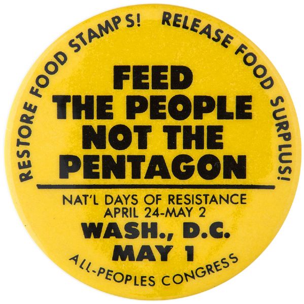ALL PEOPLES CONGRESS PROTEST TO MAKE REAGAN “CAPTIVE” IN THE WHITE HOUSE RARE 1982 BUTTON.