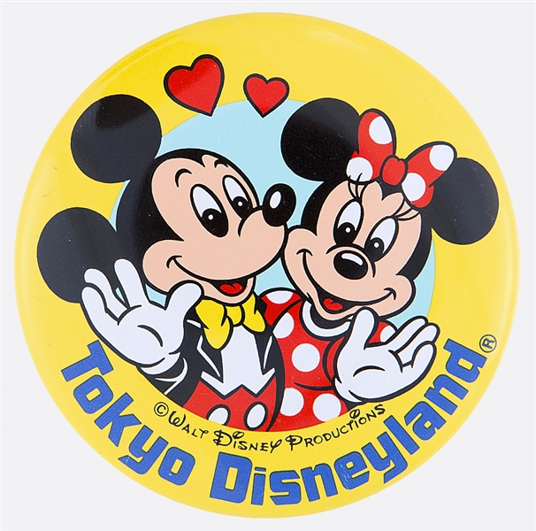 TOKYO DISNEYLAND WITH MICKEY & MINNIE MOUSE OFFICIAL DISNEY LITHO BUTTON.